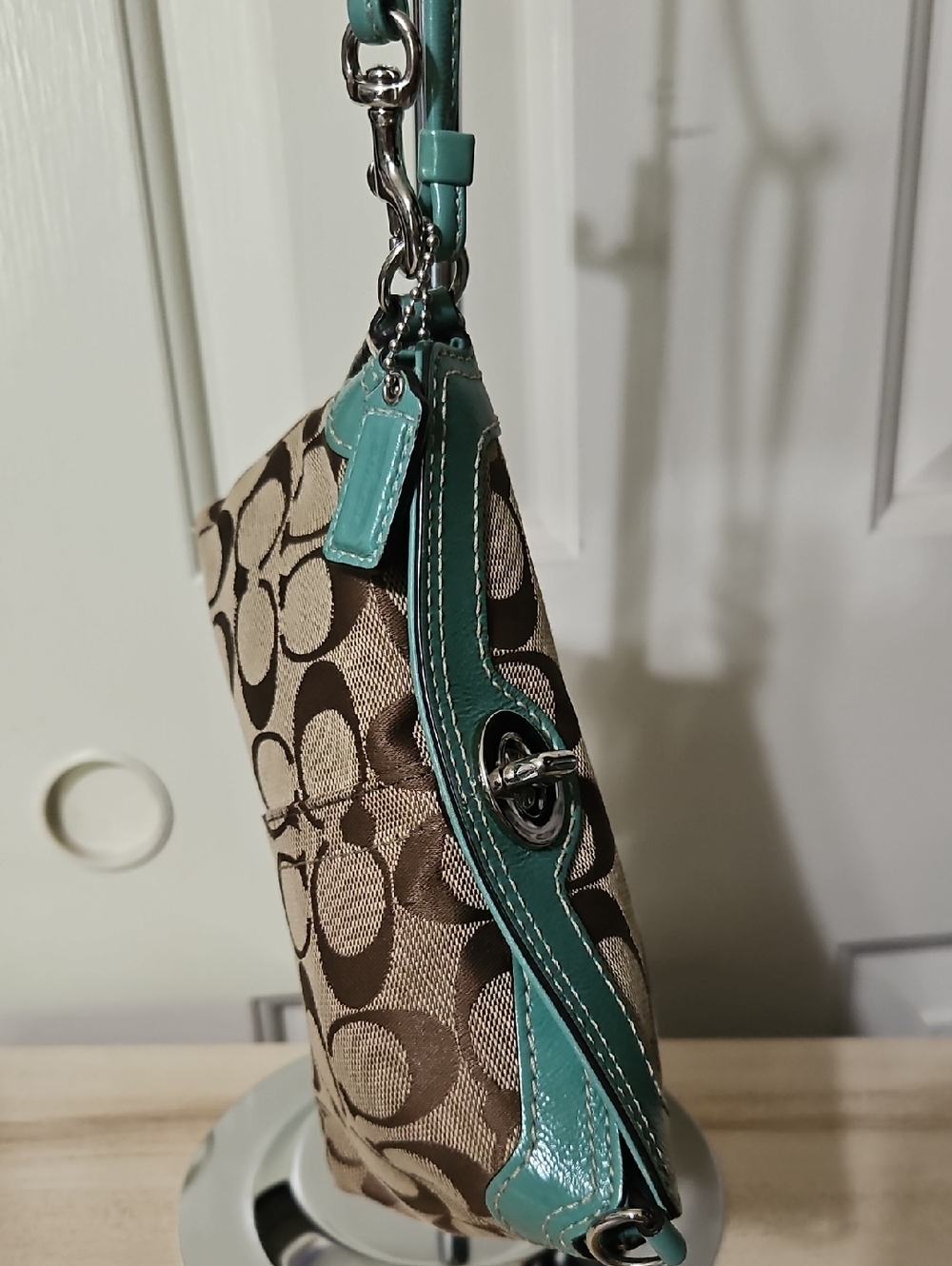 Coach NWOT Y2K Brown Signature Canvas Wristlet with Teal Trim